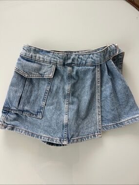 Zara Light Blue Denim Skort with Belt Loop Detail
